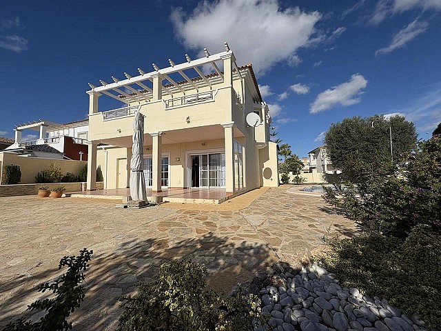 3 Bedroom Villa in Altaona Golf