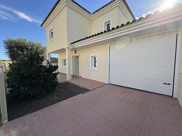 3 Bedroom Villa in Altaona Golf