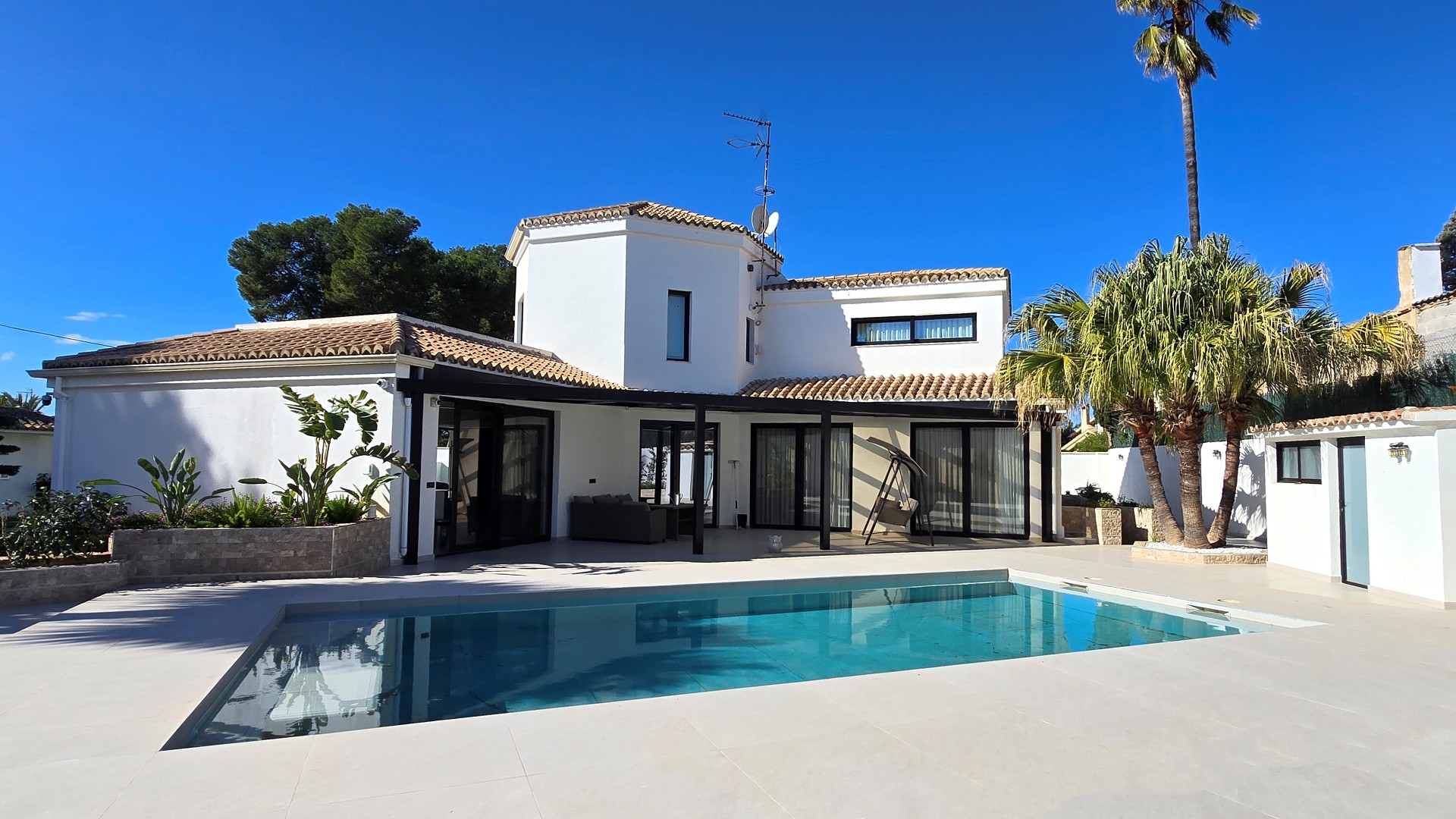 Villa mit 4 Schlafzimmern in La Eliana