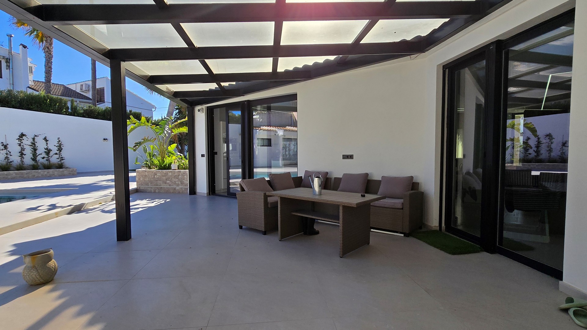 Villa mit 4 Schlafzimmern in La Eliana