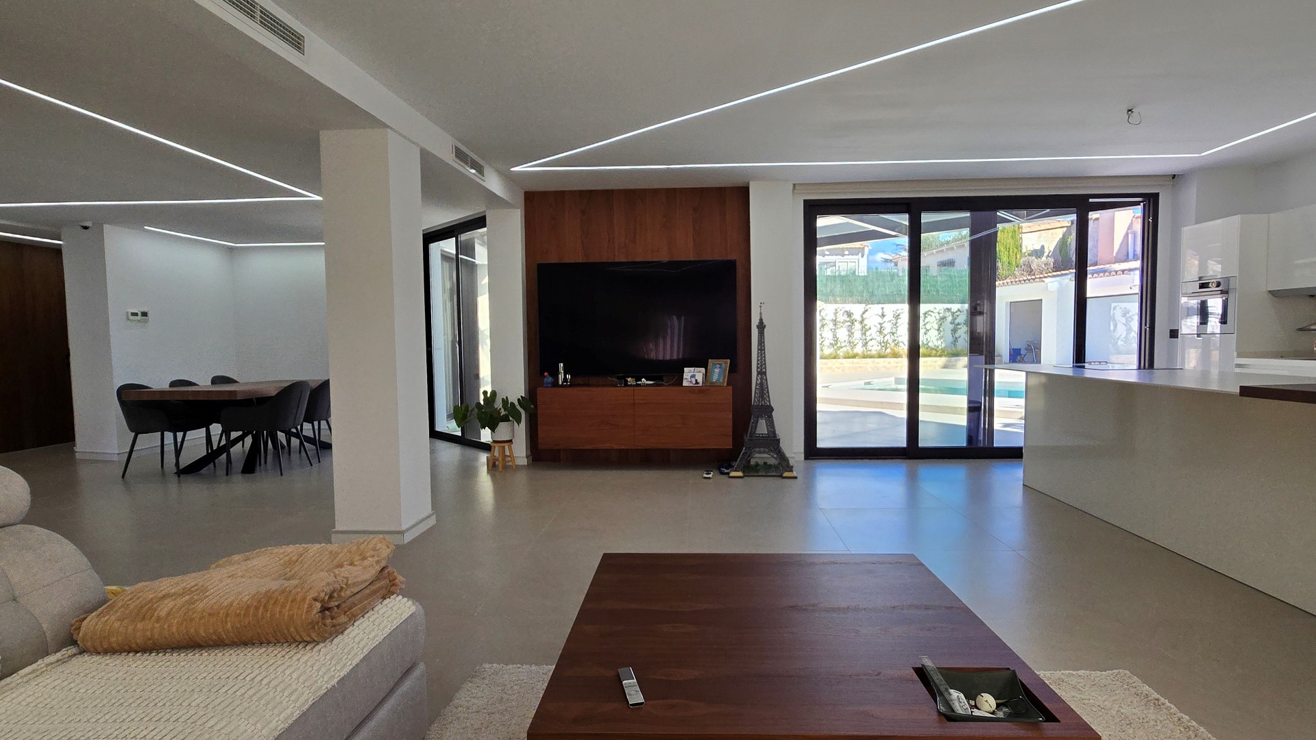 Villa mit 4 Schlafzimmern in La Eliana