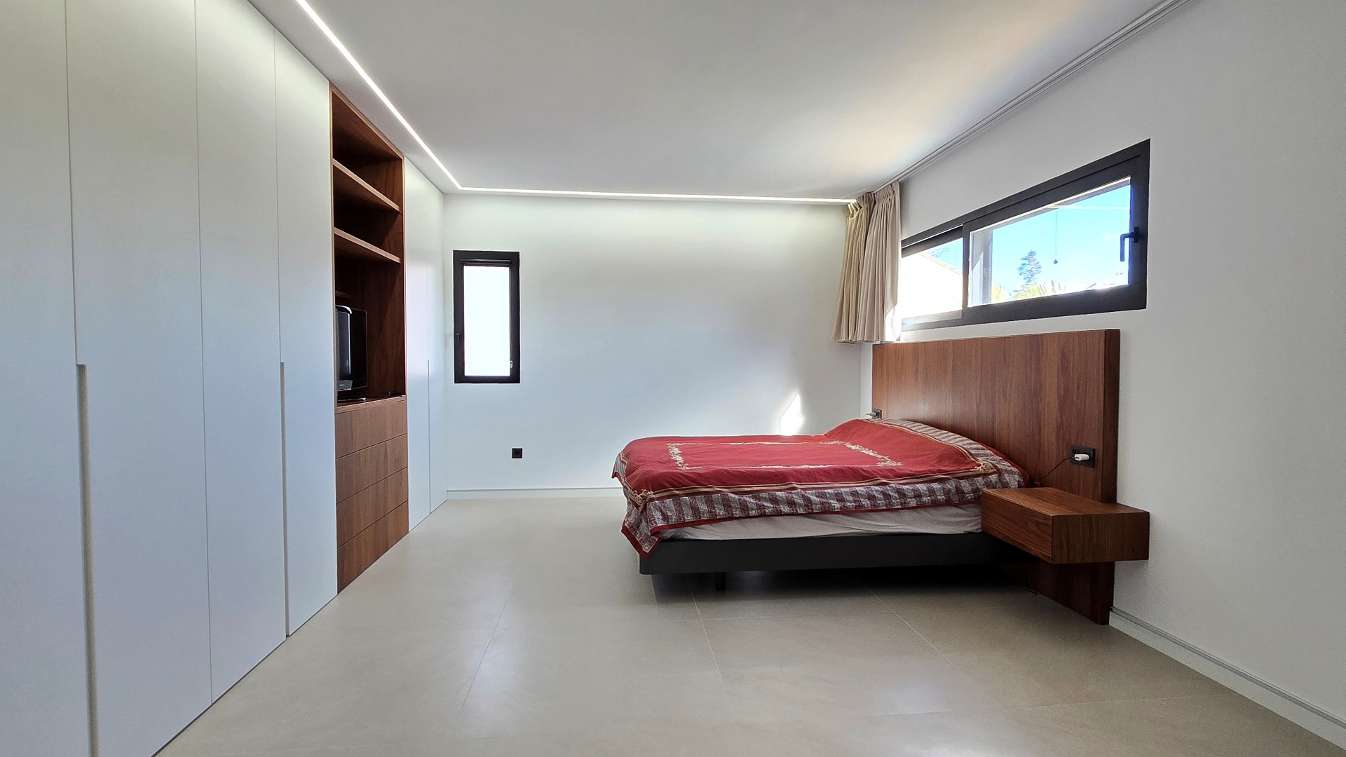 Villa mit 4 Schlafzimmern in La Eliana