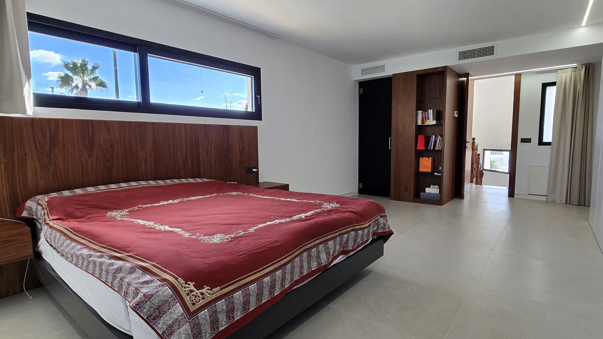 Villa mit 4 Schlafzimmern in La Eliana