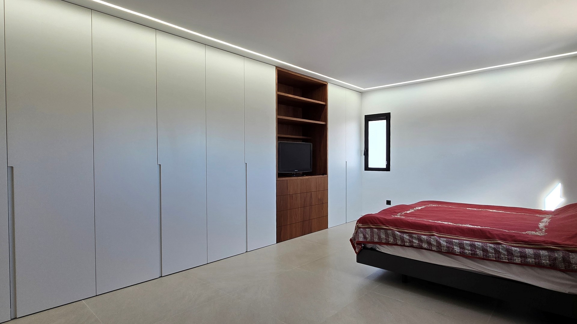 Villa mit 4 Schlafzimmern in La Eliana