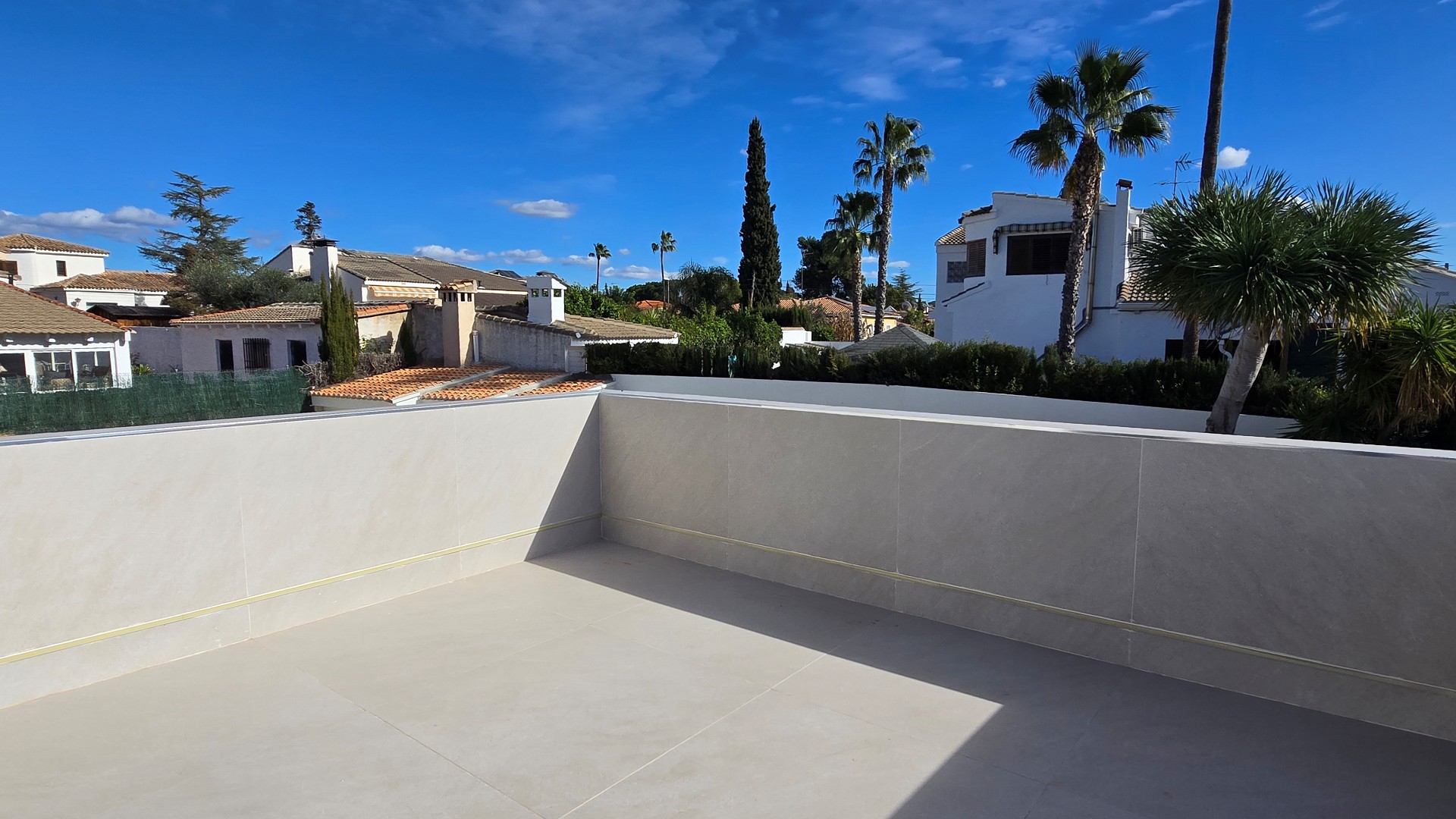 Villa mit 4 Schlafzimmern in La Eliana