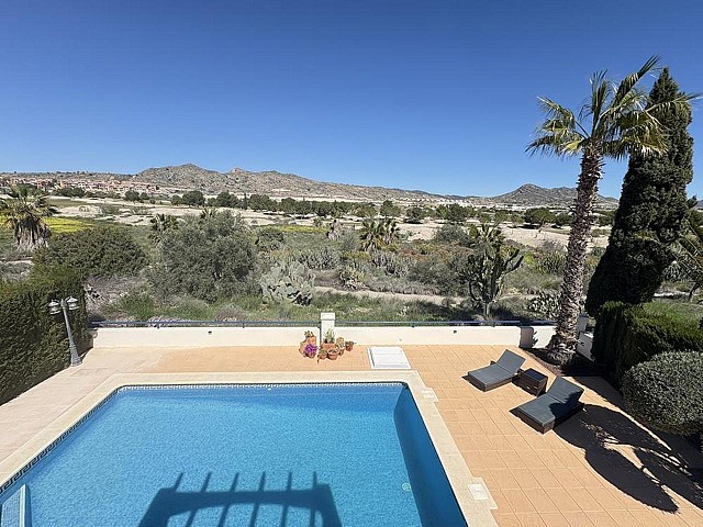 2 Bedroom Villa in Altaona Golf