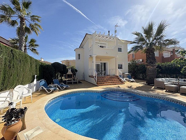 Villa mit 2 Schlafzimmern in Altaona Golf