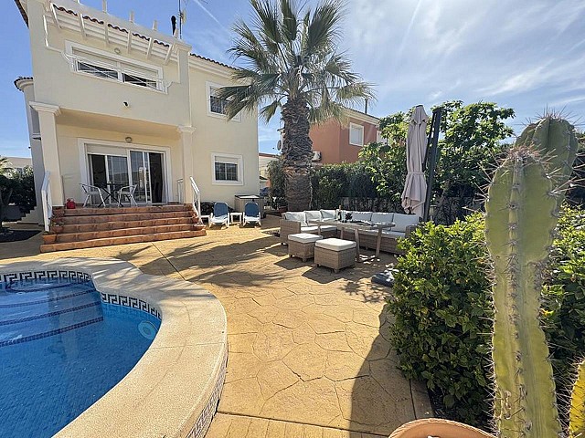 Villa mit 2 Schlafzimmern in Altaona Golf