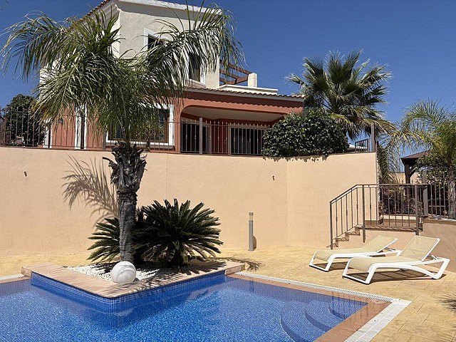3 Bedroom Villa in Altaona Golf