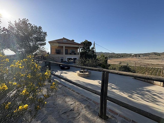 Villa de 4 dormitorios en Gea y Truyols