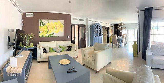 5 Bedroom Villa in Altaona Golf