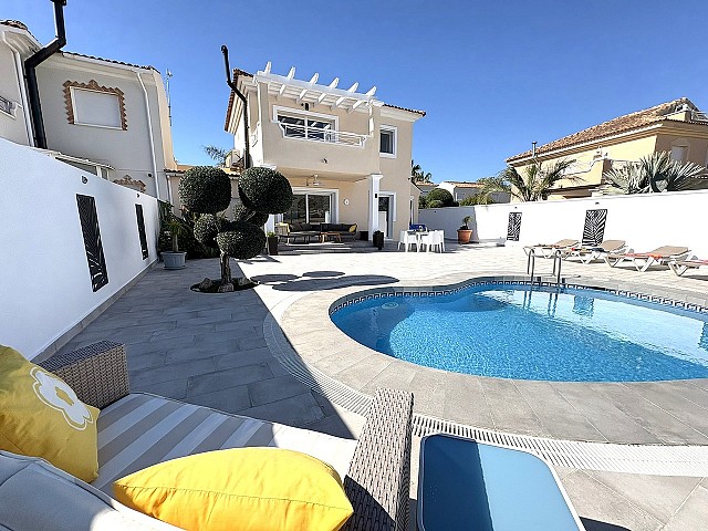 Villa mit 2 Schlafzimmern in Altaona Golf