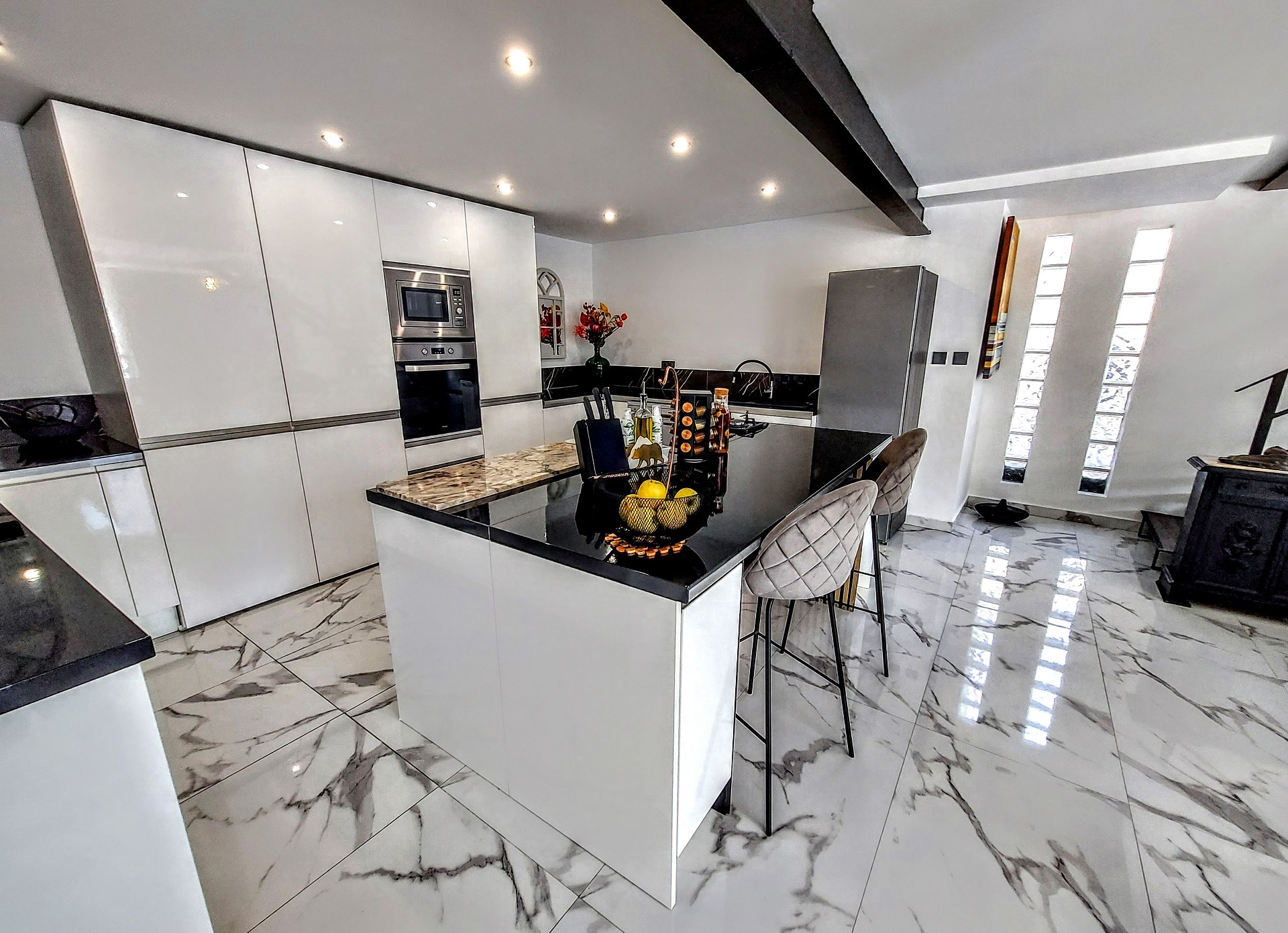 Villa mit 4 Schlafzimmern in Bunol