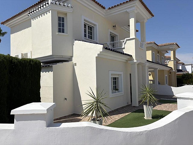 Villa mit 2 Schlafzimmern in Altaona Golf