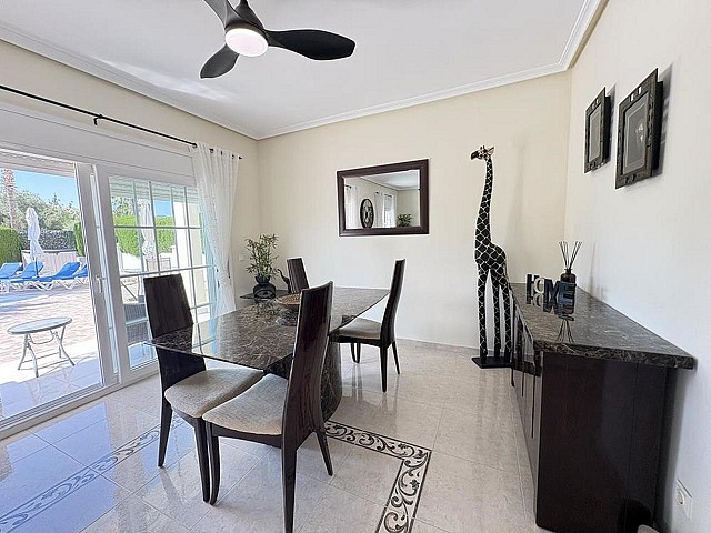 Villa mit 2 Schlafzimmern in Altaona Golf