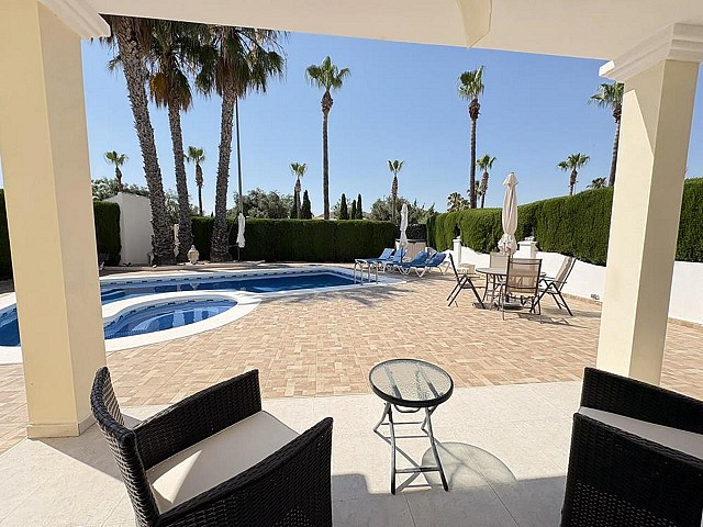 Villa mit 2 Schlafzimmern in Altaona Golf