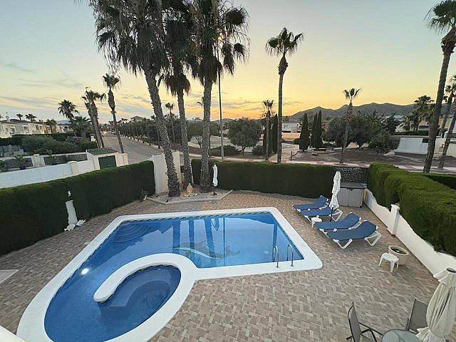 Villa mit 2 Schlafzimmern in Altaona Golf