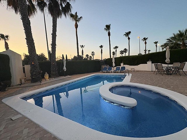 Villa mit 2 Schlafzimmern in Altaona Golf