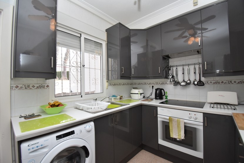 Stadthaus mit 2 Schlafzimmern in Villamartin