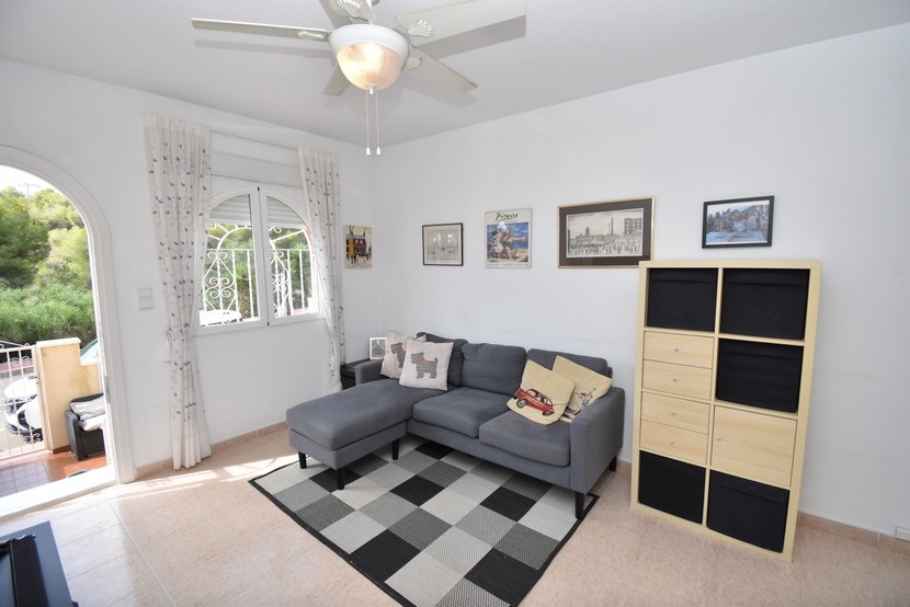 Stadthaus mit 2 Schlafzimmern in Villamartin