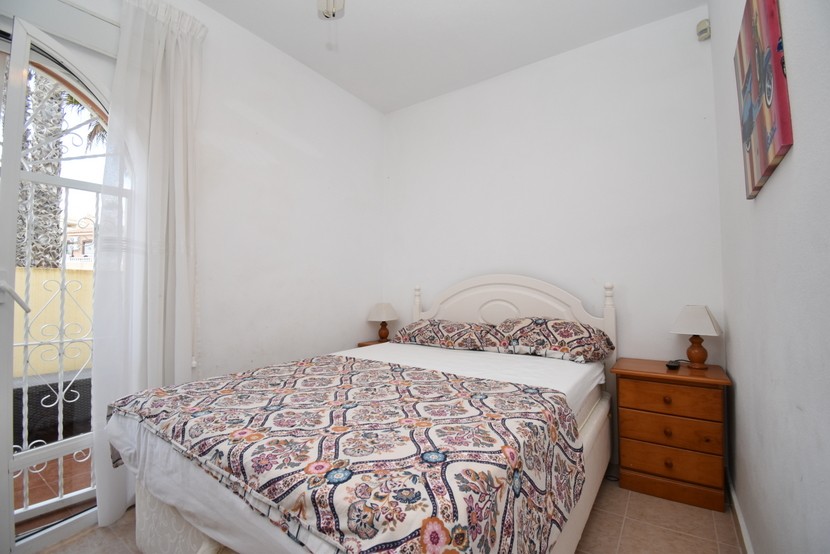 Stadthaus mit 2 Schlafzimmern in Villamartin