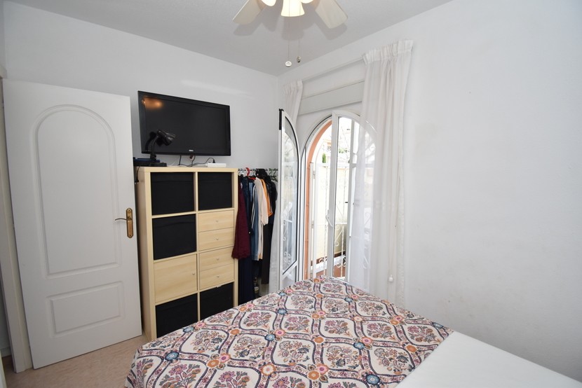 Stadthaus mit 2 Schlafzimmern in Villamartin