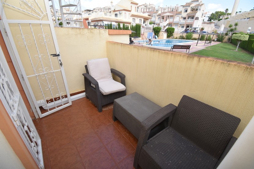 Stadthaus mit 2 Schlafzimmern in Villamartin