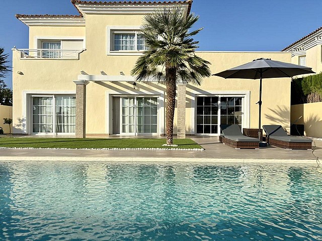 Willa z 4 sypialniami w Altaona Golf