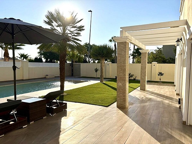 Willa z 4 sypialniami w Altaona Golf