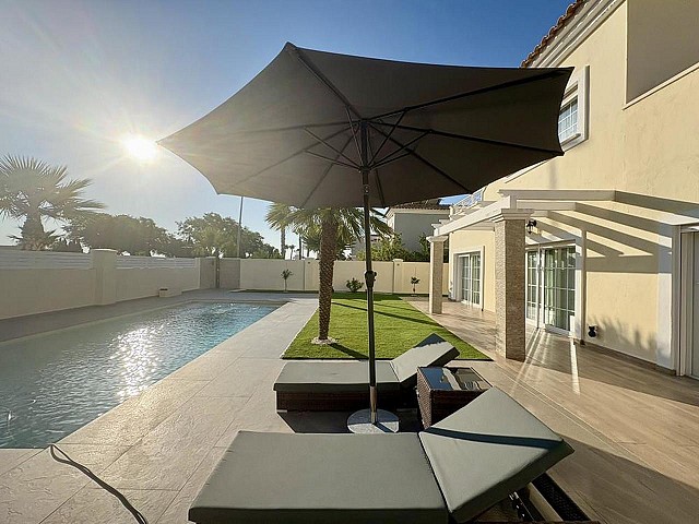 Willa z 4 sypialniami w Altaona Golf