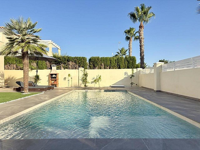 Willa z 4 sypialniami w Altaona Golf