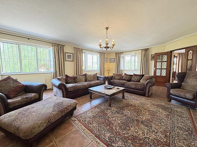 Willa z 4 sypialniami w Gea y Truyols