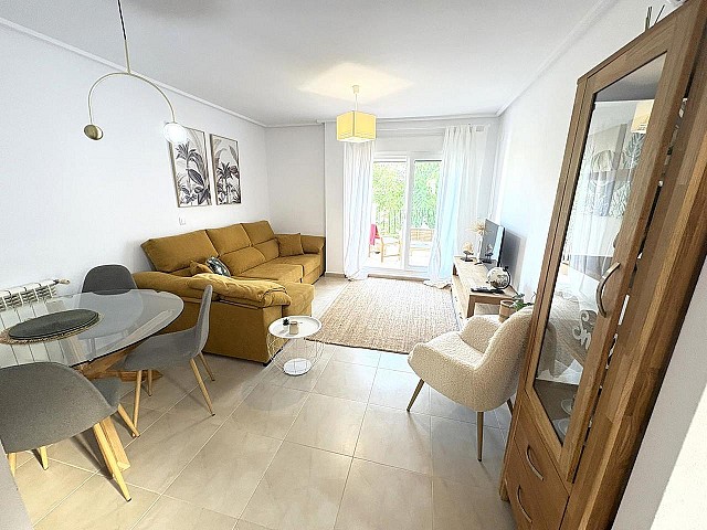 Apartament z 2 sypialniami w Roldan