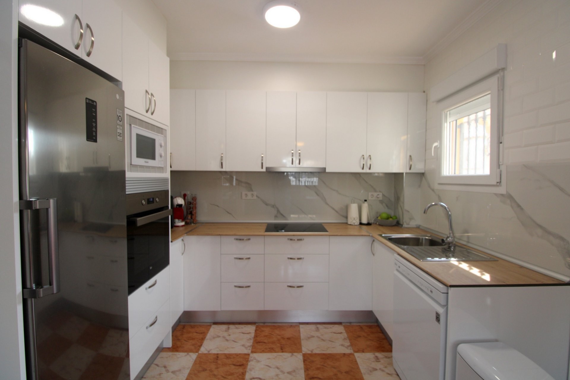 Stadthaus mit 2 Schlafzimmern in La Zenia