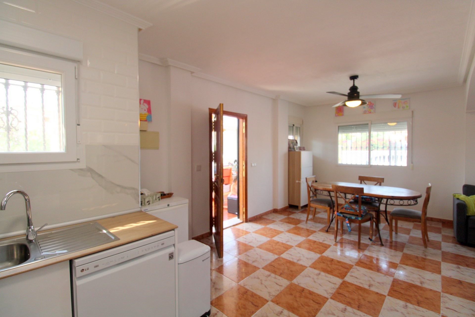 Stadthaus mit 2 Schlafzimmern in La Zenia