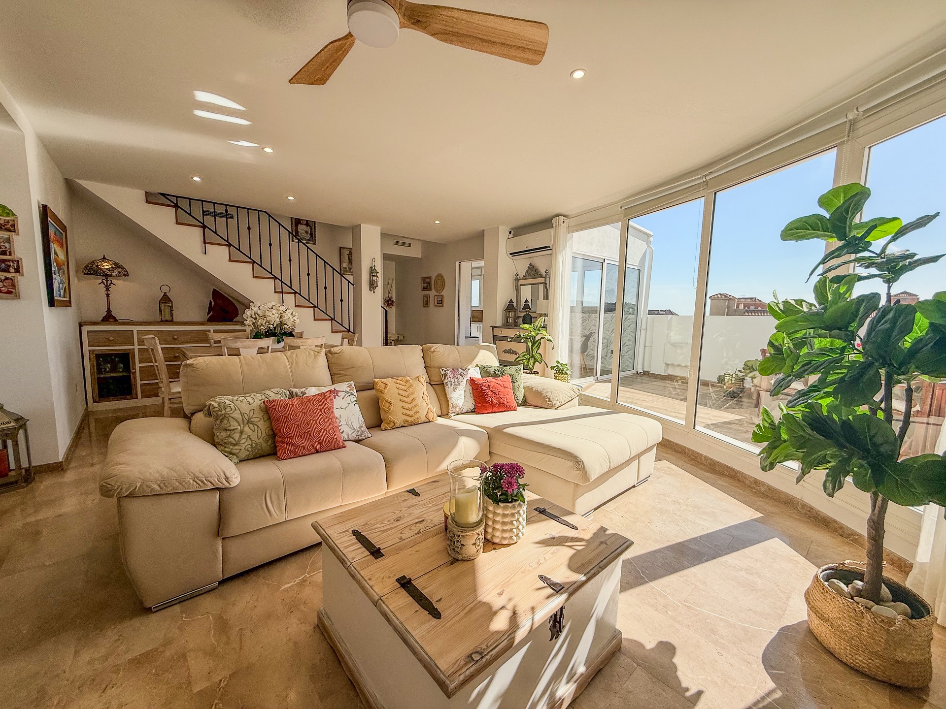 Apartament z 3 sypialniami w Denia