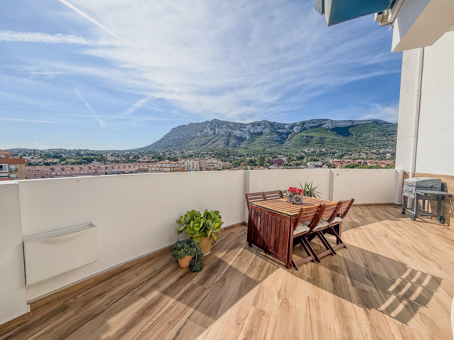 Apartament z 3 sypialniami w Denia