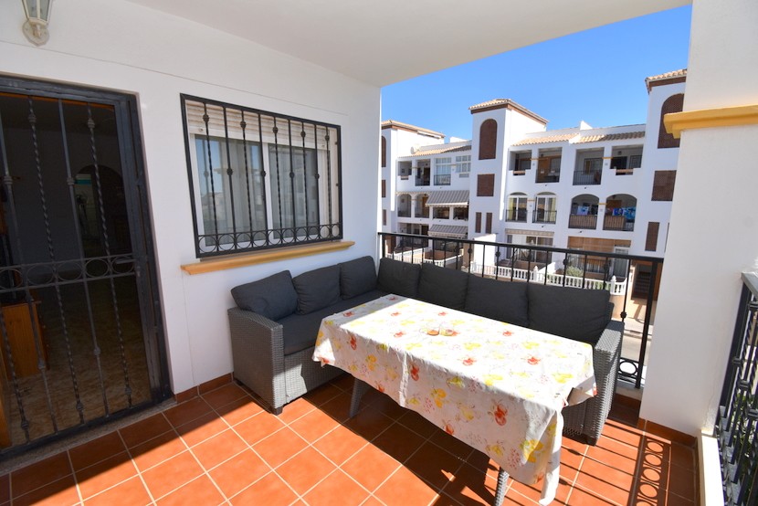 Apartamento de 2 dormitorios en Punta Prima