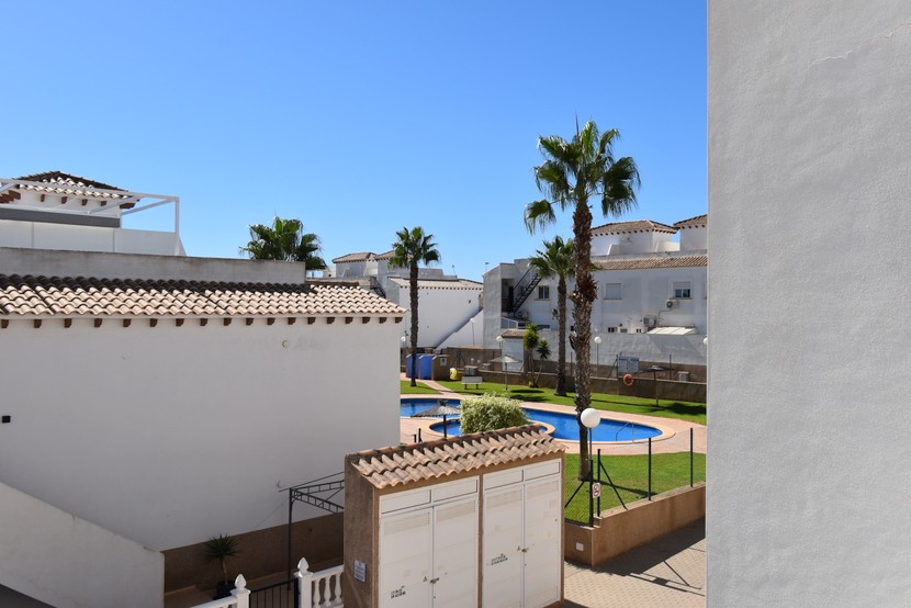 Apartamento de 2 dormitorios en Punta Prima