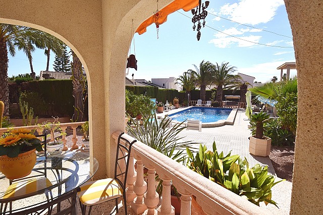 Willa z 4 sypialniami w Ciudad Quesada