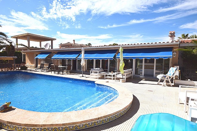 Willa z 4 sypialniami w Ciudad Quesada