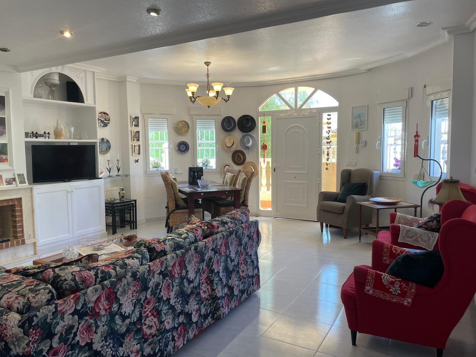 Villa de 4 dormitorios en La Zenia