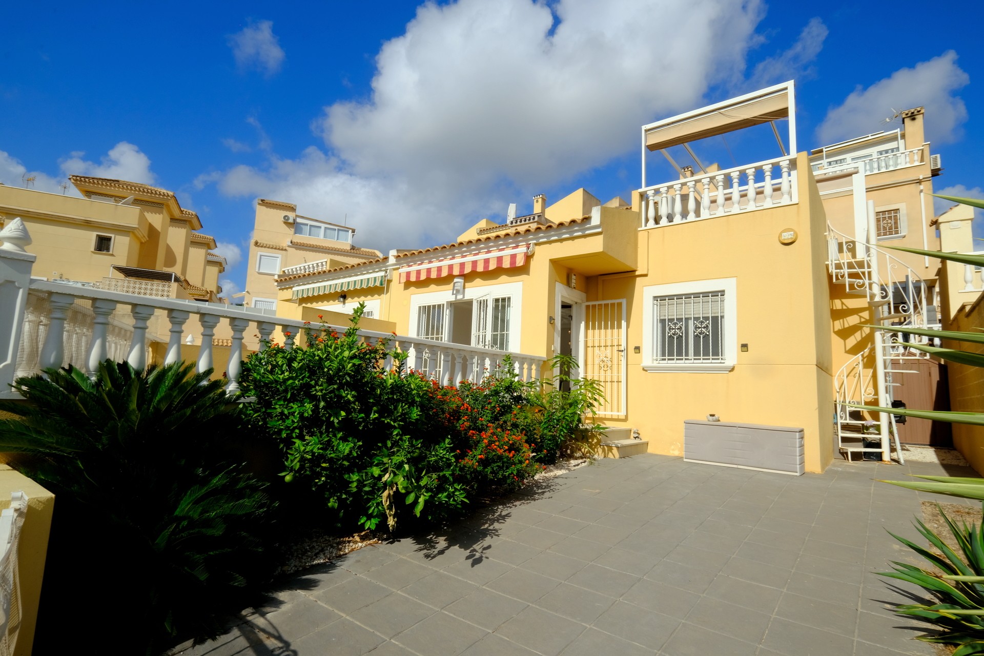 Bungalow z 2 sypialniami w Villamartin