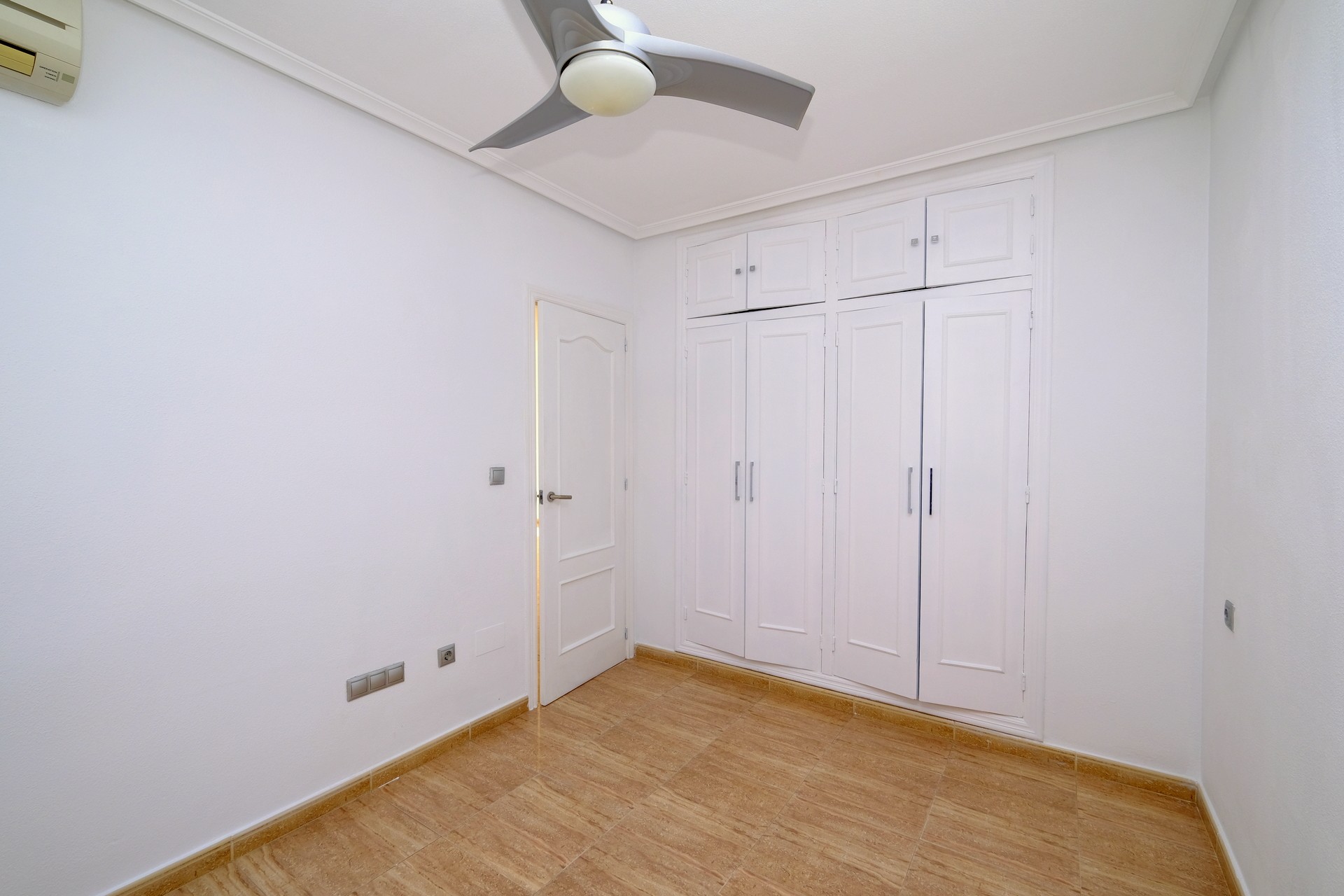 Bungalow z 2 sypialniami w Villamartin