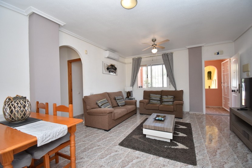 Appartement met 2 slaapkamers in Villamartin