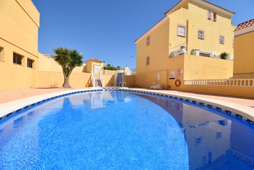 Appartement met 2 slaapkamers in Villamartin