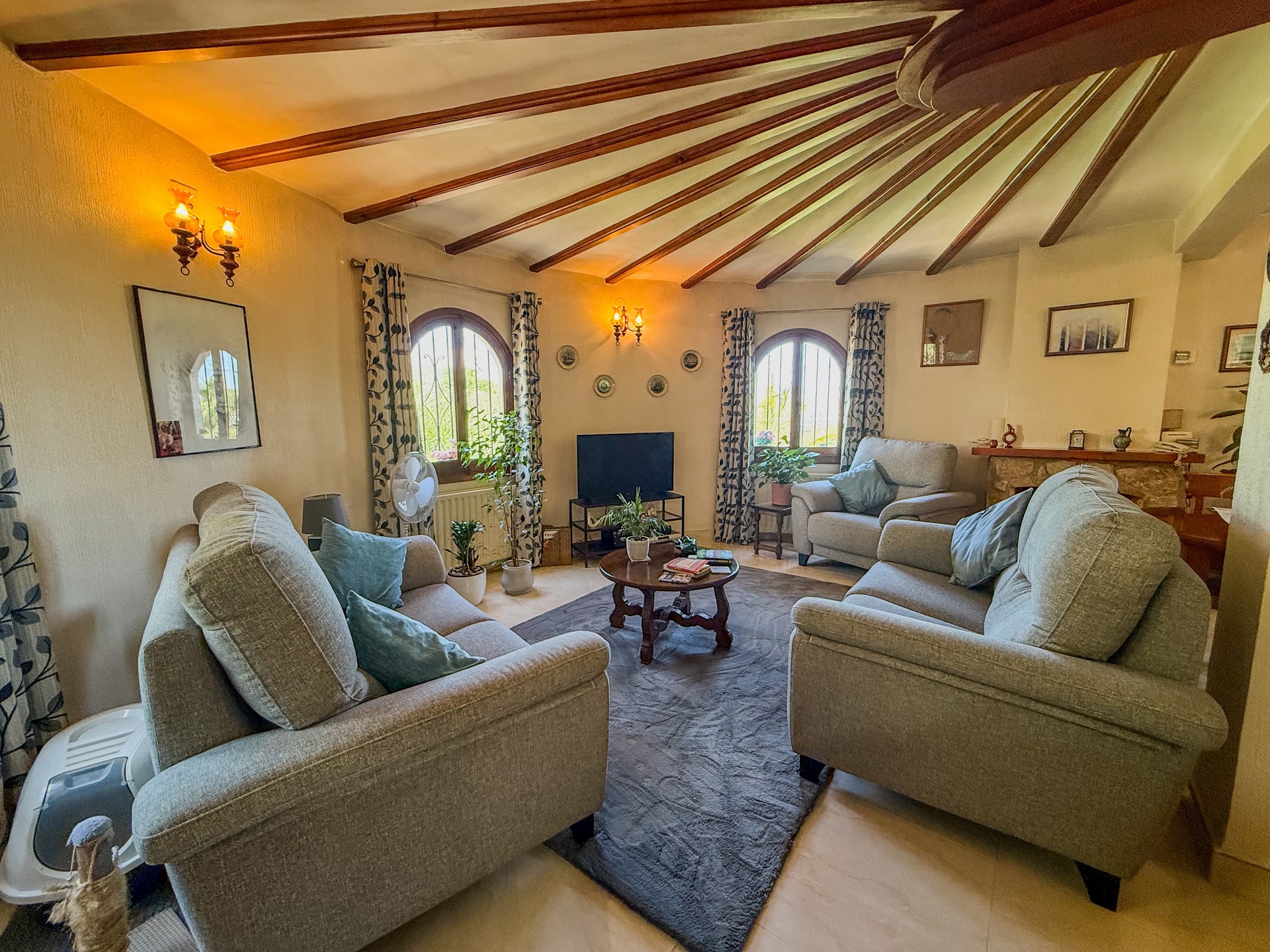 Willa z 4 sypialniami w Orbie