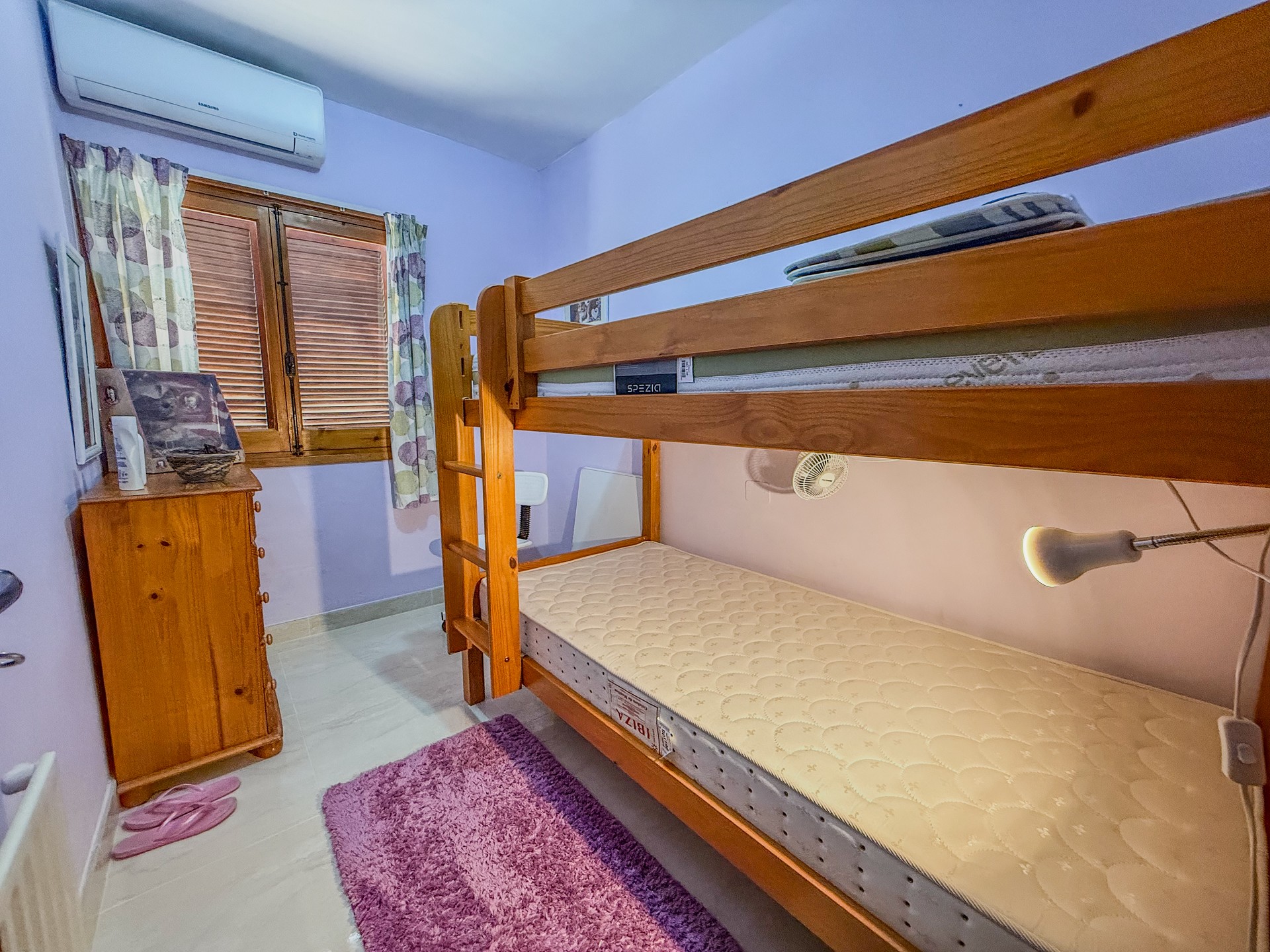 Willa z 4 sypialniami w Orbie