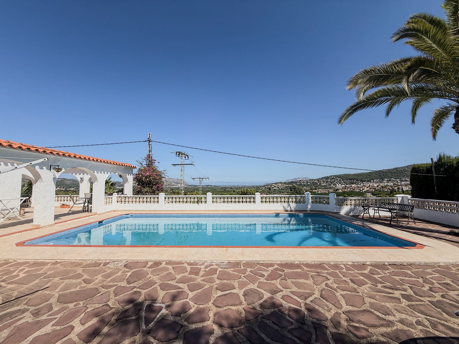 Willa z 4 sypialniami w Orbie