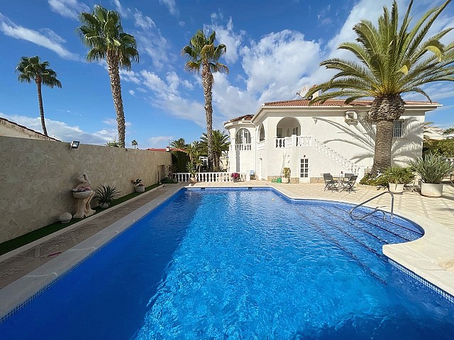 Villa de 4 dormitorios en Ciudad Quesada